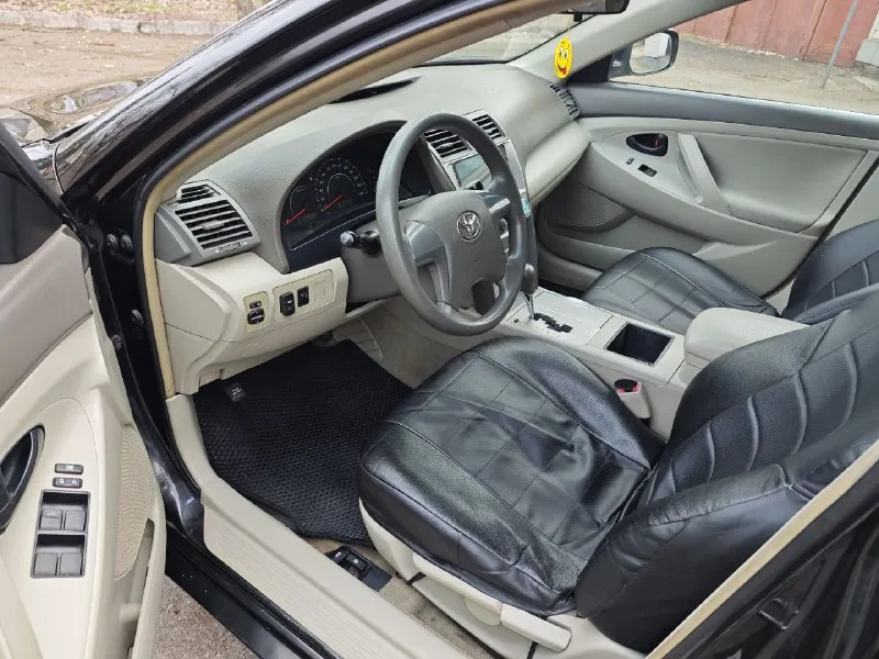 Продам toyota camry 40 2008г 2.4 автомат (aisin). родной пробег 192000км. один владелец! без дтп! полностью в родном окрасе! автомобиль обслужен и готов к любым проверкам. отличное состояние. два ключа, два комплекта колес. цена 1 100 000₽. тел. +79493054107 - фотография - 7