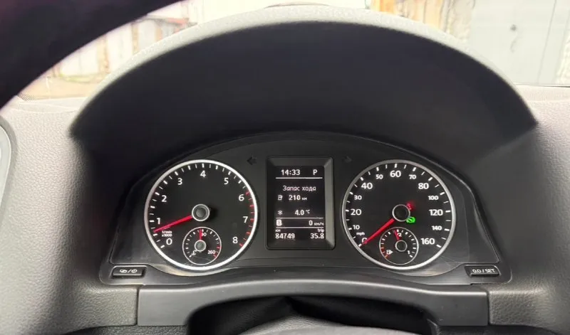 Автор: volkswagen тигуан. год выпуска 2013. рестайлинг. пробег 85000 т. км. (оригинальный). мотор 2.0 (200л. с). коробка автомат! два комплекта резины на дисках. машина в отличном состоянии. продажа от собственника. цена 1.620т. р. торг. все вопросы по телефону +79494387661. донецк. . . !!!наш телеграм канал [ бесплатное размещение за репост!!! правила сообщества [ мы в мах [ [ 📞 звоните: +7(949)4387661 - фотография - 5