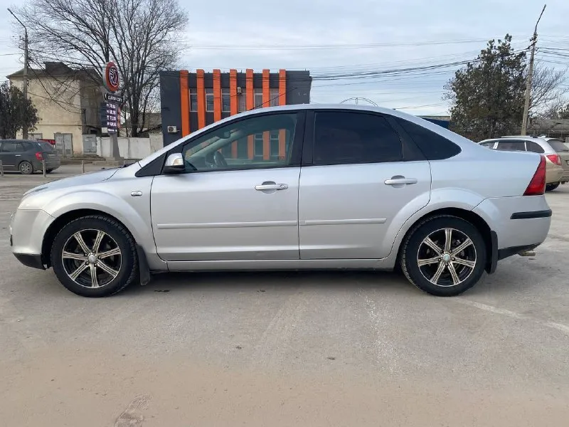 Продается форд фокус, 2007 г. , 1.6 автомат, в топ комплектации ghia!!!! мотор работает на отлично, масло не ест, коробка автомат не пинается, не дергается, ходовая не стучит, не гремит, кузов в хорошем состоянии, вин в полу читается, есть пару окрасов, сколов, нет ничего критичного, без дтп…. климат, круиз, салон опрятный, ухоженный, 4-и стеклоподъемника, подогрев сиденья, потолок не провисший, летняя резина в комплекте, торг уместен, но у капота!!!! номер +79780091962 цена-580.000 торг - фотография - 2
