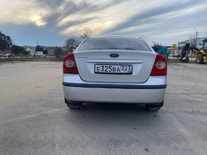 Продается форд фокус, 2007 г. , 1.6 автомат, в топ комплектации ghia!!!! мотор работает на отлично, масло не ест, коробка автомат не пинается, не дергается, ходовая не стучит, не гремит, кузов в хорошем состоянии, вин в полу читается, есть пару окрасов, сколов, нет ничего критичного, без дтп…. климат, круиз, салон опрятный, ухоженный, 4-и стеклоподъемника, подогрев сиденья, потолок не провисший, летняя резина в комплекте, торг уместен, но у капота!!!! номер +79780091962 цена-580.000 торг - фотография - 3