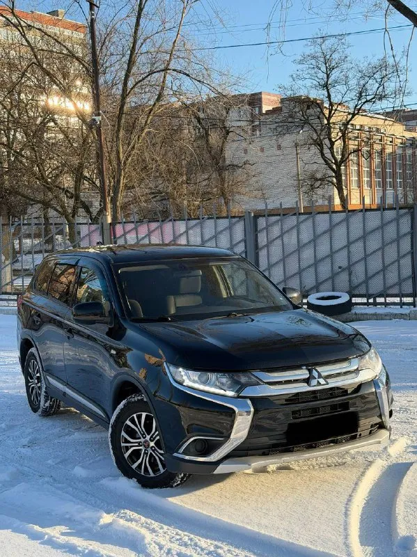 В продаже mitsubishi outlander 2017 года выпуска! автомобиль на бензиновом моторе объемом 2.0 литра, работает идеально без каких либо посторонних шумов, в отличном состоянии без каких либо дефектов! автомобиль в красивом черном цвете на красивых дисках без внимания не остается, стоит дорогой андроид магнитофо. юридически абсолютно чистый автомобиль, возможна продажа в кредит также рассмотрю ваши предложения на обмен. осмотр донецк цена: 1.580.000₽, торг быстрому покупателю ☎️ +7 (949) 628-72-17 📞 звоните: +7(949)6287217 - фотография - 1