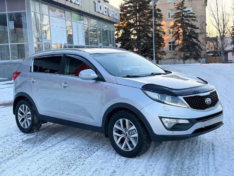 Kia sportage рестайлинг
2014Г бензин 2.0 автомат
Автомобиль весь в заводском окрасе!!!!
Мотор работает тихо как на холодную так и на прогретую!!!
Очень комфортный автомобиль и есть все для комфортного вождения!!!
Камера заднего вида,
Парктроник,
Подогрев сидений передних и задних,
Подогрев руля,
Климат/контроль,
Круиз/контроль,
Мульти руль,
Датчик дождя,
Авто свет,
4Wd подключаемый полный привод!!!
С документами полный порядок!!!
Есть диагностическая карта помогу переоформить в мрэо!!!!!!
Цена 1.365₽ срочно цена на два дня!!!!!
Все вопросы по тел +79495722131 - фотография - 1