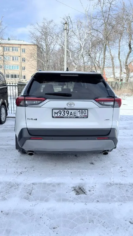 Продам toyota rav4 2.0 4wd автомобиль в состоянии новой машины. японская сборка!!! куплена у од тойота. цвет белый перламутр. полный привод 4 wd!!! выбор режима езды. 100 % без дтп и страховых случаев!!!вся в родной краске!!! автомобиль весь в броне пленке с салона!!! один владелец. маленький пробег 31 000 км. подтверждён заказ нарядами. обслуживание у официального дилера тойота!!! полное то, делать не чего не надо. таких машин очень мало. ищете идеальную машину, то это ваш вариант!!!! юридически чистая!!! звоните отвечу на все вопросы. готов к любым проверкам. стоимость 3350🍋 +79494043531 андрей - фотография - 6