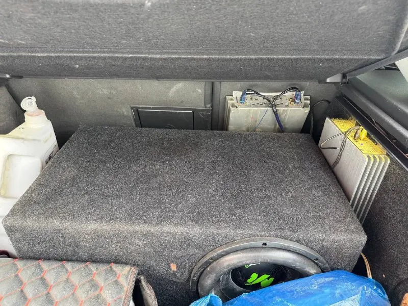 Продам так же возможен обмен с вашей доплатой опель вектра ц 2007год 2.0турбо механика 6ступка машина вся обслужена без вложений сел и поехал установлена хорошая музыка саб усилитель моно блок колонки хорошие резина зима шипы салон полностью кожаный тойст автомобиль без вложений сель и поехал два ключа все работает в машине на автомобиле нету не штрафов не запретов автомобил на уверенном ходу турбина дует как надо все работает все остальные вопросы по телефону звоните в любое время!! +79494252279 цена 660.000торг - фотография - 7