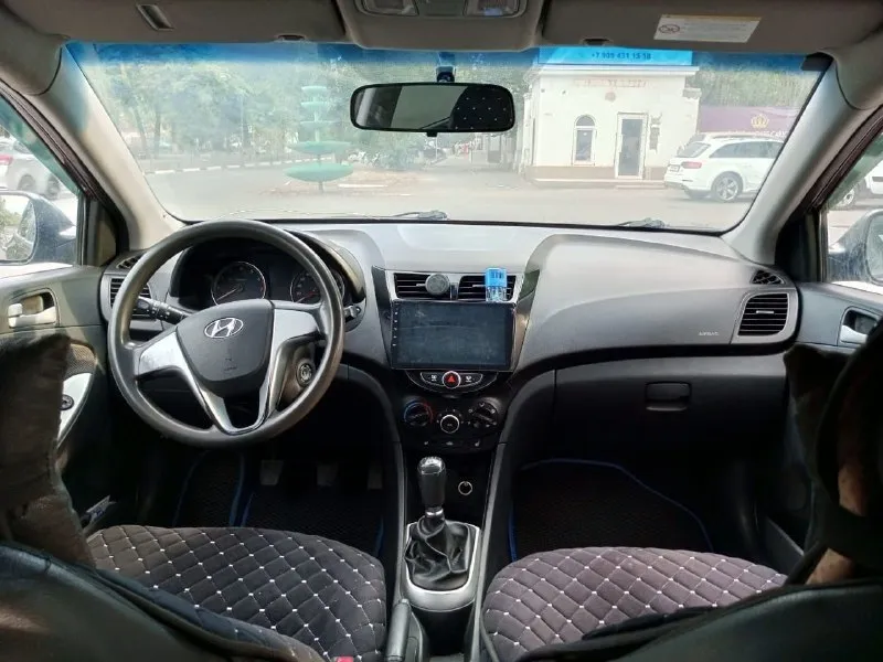 Hyundai solaris 1.4 механика! автомобиль на полном ходу! не гнилой! оцинкованный! по документам порядок! я хозяин! чистый приятный салон, неплохая музыка! 2 комплекта колëс(зима-лето) цена 700.000к г. енакиево +79494329058 📲 tg: @ivanov_991 📞 звоните: +7(949)4329058 - фотография - 7