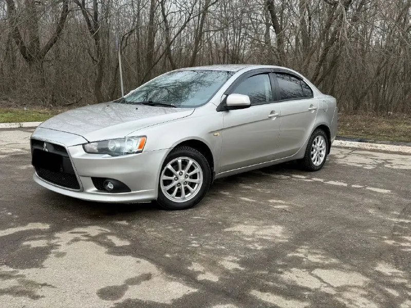 Mitsubishi lancer x 2012 год мотор 1.6 коробка автомат. родной пробег 135 тыс км. автомобиль в хорошем состоянии. мотор работает отлично. акпп также в штатном режиме. все стекла родные. комплектация: 4 эсп, кондиционер, мультируль, установлена магнитола с камерой заднего вида, сигнализация, подогревы передних сидений. из последнего меняли: амортизаторы( перед, зад), термостат, масло в акпп. документы в порядке. полное переоформление. цена: 950 тыс +79495064409 - фотография - 5