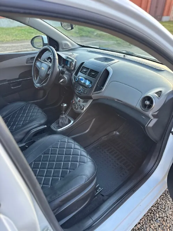 Продам chevrolet aveo т300 год выпуска: 2013 объем: 1,6 бензин, механика. пробег: 150 тыс. км. ✅ полностью в родном окрасе. ✅ стекла все родные, включая лобовое. ✅ автомобиль без рыжиков, кузов и днище без гнили. на автомобиль времени и средств не жалели. обслужен полностью, проведено много работ. из последних замен. комплект грм. замена радиатора. замена подушек двигателя. перебрана ходовая. и колодки. , коробка - без каких-либо нареканий. подвеска идеальная, без стуков. все работает как и должно. просторный, комфортный автомобиль, с приятным расходом топлива. ✅ 2 ключа. сервисные книги. машиной будете довольны. работает каждая кнопочка. цена: 680 ₽ торг. +7-949-813-10-44 по всем вопросам звоните. нахожусь в донецке. 📞 звоните: +7(949)8131044 - фотография - 10