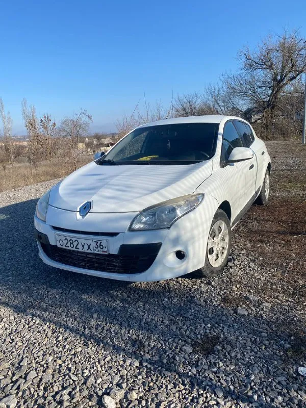 Продам renault mégane 2009год в хорошем состоянии 260тыс. км пробег. в 2023году был произведен капитальный ремонт двигателя, в 2025г произведено замена передней подвески в месте с рулевой рейкой. дизельный 1.5(106л. с) масло не берет, турбина в порядке. коробка механика 6 ступенчатая, кузов не гнилой, ходовка на 5+ не стучит не гремит. резина хорошая зимняя. документы в порядке переоформление без проблем. цена🔥 495т. р торг приветствую, могу пригнать по договорености. авто в новотроицке +79495618068 📲 tg: bundzha bundzha 📞 звоните: +7(949)5618068 - фотография - 6