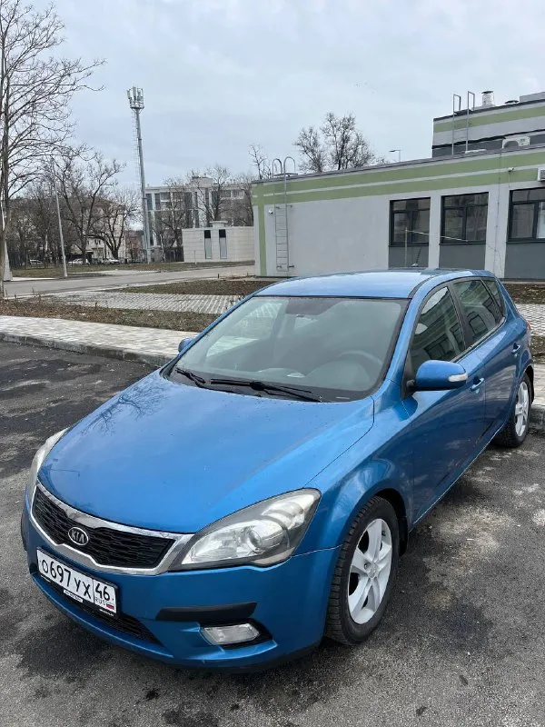 Продам kia сид в прекрасном состоянии. Все работает в штатном режиме. Сухой не дымит не троит масло не кушает. Акпп переключает плавно без пинков (масло поменяно на 180т. Км). В дтп машина не была, все стекла заводские включая лобовое. Подвеска не скрипит не стучит. Салон опрятный. Двухзонный климат контроль, абс, есп, мульти руль все работает в штатном режиме. Автомобиль не требующий вложений который подойдет как парням так и девушке. Цена 770000тыс. ₽ торг. +79497317989 остались вопросы пишите или звоните. Действующая диагностическая карта
📞 Звоните: +7(949)7317989 - фотография - 8