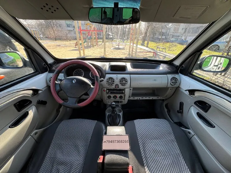 Renault kangoo цена - 398.000₽ город - мариуполь год выпуска - 2008 пробег - 365.000 топливо - бензин модификация- 1.4 кпп - механика собственник - да +79497368266 автомобиль в отличном состоянии! по технике все идеально двигатель и коробка на отлично. очень экономичное авто, полностью обслужен вложений не требует. по кузову без гнили салон ухожен не прокурен. документы в полном порядке! птс оригинал автотека зеленая 🍀 комплектация: гур abs air bag - фотография - 7