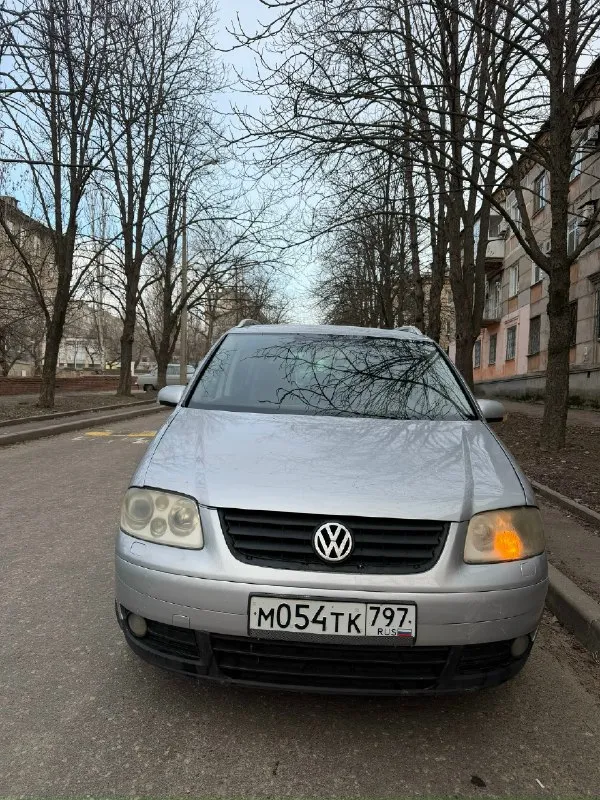 Продам обмен volkswagen touran 2004 год 7 местный 2 литра турбо на автомате подогрева зеркал подогрев сидения кожаный салон круизконтроль ￼машина сел поехал цена данного авто 580 тыс рублей торг +79494452420 📞 звоните: +7(949)4452420 - фотография - 2