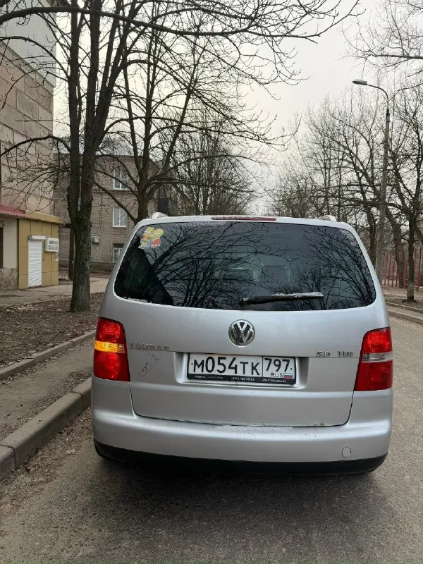 Продам обмен volkswagen touran 2004 год 7 местный 2 литра турбо на автомате подогрева зеркал подогрев сидения кожаный салон круизконтроль ￼машина сел поехал цена данного авто 580 тыс рублей торг +79494452420 📞 звоните: +7(949)4452420 - фотография - 4