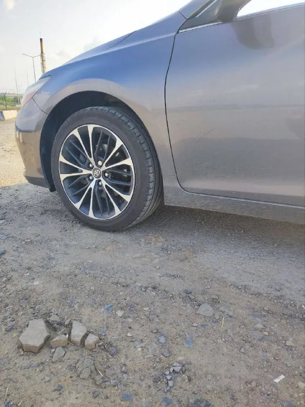 Toyota камри se 2016 года 2.5 автомат 120т пробега масла и фильтра в и двс заменены, круиз камера датчик дождя подрулевые лепестки люк хорошая музыка, машина зашумлена, хороший свет вложений не требует 2 комплекта ковров 2 комлекта колёс, вопросы по телефону+79490487346 цена 1650000 📞 звоните: +7(949)0487346 - фотография - 5