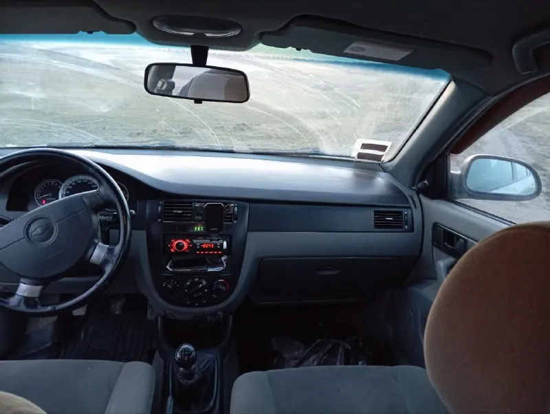 Продам. chevrolet лачетти. 2007 г. в. 1,6 газ бензин. пробег 355000. машина в хорошем состоянии обслуженная. цена 480000 торг. всё вопросы по телефону +79497150885 или л. с. 📲 tg: федор танаджи 📞 звоните: +7(949)7150885 - фотография - 6