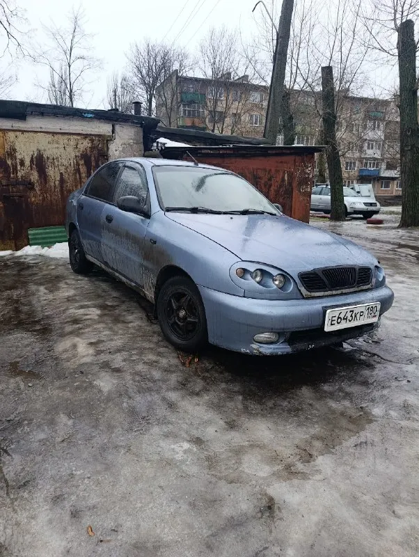 Продам daewoo ланос 2008 года газ/бензин газ вписан комплектациия: гур, кондиционер (заправлен работает) электро стеклоподъёмники, центральный замок, есть 2дин магнитола и 2 динамика, зимняя резина на литых дисках, по кузову требует внимания, дно есть, нужно переварить пороги и одну арку, на езду не влияет, печка греет, ходовая не гремит не стучит вся сбитая в техническом плане без нареканий есть родные фары для переоформления переоформить без проблем осмотр: г шахтёрск тел +79494037675 цена 140000руб, ,, 📞 звоните: +7(949)4037675 - фотография - 2