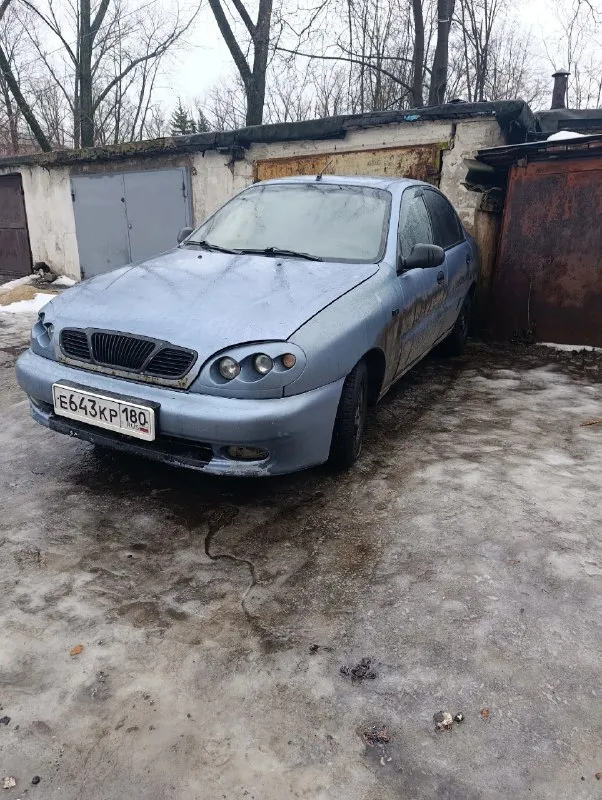 Продам daewoo ланос 2008 года газ/бензин газ вписан комплектациия: гур, кондиционер (заправлен работает) электро стеклоподъёмники, центральный замок, есть 2дин магнитола и 2 динамика, зимняя резина на литых дисках, по кузову требует внимания, дно есть, нужно переварить пороги и одну арку, на езду не влияет, печка греет, ходовая не гремит не стучит вся сбитая в техническом плане без нареканий есть родные фары для переоформления переоформить без проблем осмотр: г шахтёрск тел +79494037675 цена 140000руб, ,, 📞 звоните: +7(949)4037675 - фотография - 3