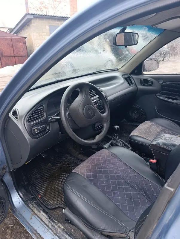 Продам daewoo ланос 2008 года газ/бензин газ вписан комплектациия: гур, кондиционер (заправлен работает) электро стеклоподъёмники, центральный замок, есть 2дин магнитола и 2 динамика, зимняя резина на литых дисках, по кузову требует внимания, дно есть, нужно переварить пороги и одну арку, на езду не влияет, печка греет, ходовая не гремит не стучит вся сбитая в техническом плане без нареканий есть родные фары для переоформления переоформить без проблем осмотр: г шахтёрск тел +79494037675 цена 140000руб, ,, 📞 звоните: +7(949)4037675 - фотография - 5