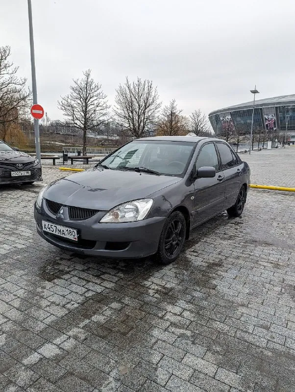 Mitsubishi lancer ix, 2005г. , 1,6л. цена: 345000р. торг ✅я собственник (оформлена на меня) ✅японская сборка, двигатель простейших и надёжный 4g18, 1,6л. бензин (218т. км. ), коробка механика. ✅комплектация: 4эсп, гур, электрорегулировка+подогрев зеркал, подогрев передних сидений, кондиционер, airbag водитель+ пассажир и т. д. ✅состояние: двигатель обслужен (не дымит, не троит, обороты не плавают), ходовка перебирались год назад (стойки пер, сайлентблоки, наконечники) в хорошем состоянии, коробка- без проблем. по кузову: арки, крылья, стаканы, пороги, лонжероны, дно - всё на месте, ничего не варилось. выглядит очень неплохо. ❗по запросу отправляю видео обзор❗ зимняя резина nokian 2025г. , также есть летняя резина (по договоренности). все интересующие вопросы при встрече или по телефону +79496415133 донецк, калининский район - фотография - 4