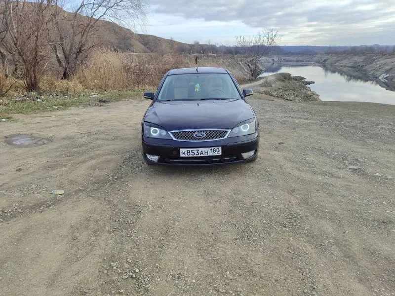 Продаже имеется ford mondeo 3, 2003 года выпуска, мотор 2.5 6 цилиндровый 170 л. с, автоматическая коробка передач, по мотору и акпп без вопросов, комплектация chia, полный электро пакет, климат контроль, подогрев лобового стекла, электро регулировка зеркал, подогрев передних сидений, электро регулировка передних сидений, пробег по одометру 335000 тысяч км, машина в не плохом состоянии едет хорошо, дыр нет вообще, резина зима в хорошем состоянии, по документам полный порядок, птс стс дкп все имеется, находится в нижней крынке 400000₽ лс или телеграм +79497205355 📞 звоните: +7(949)7205355 - фотография - 5