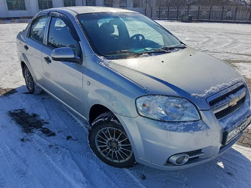Цена: 550.000 продам chevrolet aveo ( chevrolet авео) год: 2010 мотор: 1.5 пробег : 164 тыс. км. газ евро 4 (вписан), гур, кондиционер, регулировка зеркал, передние электростеклоподьемники. по факту 2 владельца за всю жизнь. машина местная, не пригон. новая резина зима+r15 лето на титанах в комплекте. диагностическая карта готова. по кузову без дыр, дно и пороги целые! стс/птс - оригинал. любое переоформление. г. донецк звоните в любое время +79493152926 +79497969353 📞 звоните: +7(949)3152926 - фотография - 5