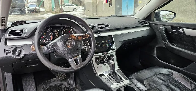 Volkswagen passat b7 2012 года выпуска. цена:999.000₽ двигатель 1.8tfsi акпп: dsg200 пробег:233.000км хороший торг, хорошим людям! все интересующие вопросы по телефону г. мариуполь +79497138247 владимир - фотография - 5
