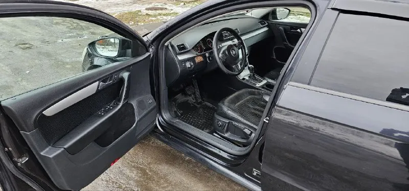 Volkswagen passat b7 2012 года выпуска. цена:999.000₽ двигатель 1.8tfsi акпп: dsg200 пробег:233.000км хороший торг, хорошим людям! все интересующие вопросы по телефону г. мариуполь +79497138247 владимир - фотография - 7