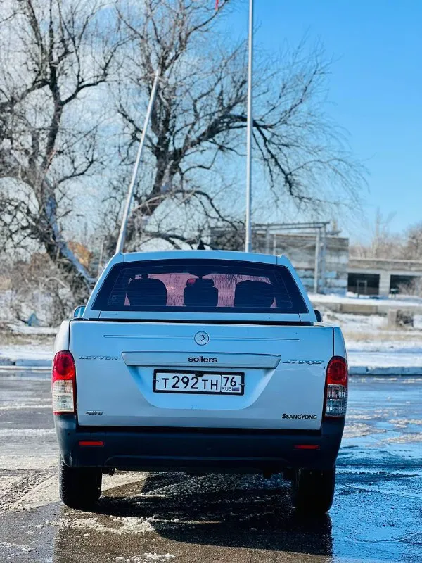 Продам ssangyong actyon sports 2.0 мт 4wd 2012 год машина в отличном состоянии двигатель работает идеально контрактный двигатель все документы на руках для постановки на учет, масло не ест кузов целый, кусочек бампера есть нужно припаять 2 литра дизель, турбина работают идеально механика не вылетает переключает отлично ходовая техника отличная без единых звуков полный привод новая зимняя резина вин на раме читается хорошая комплектация под чехлами сидения как новые цену поставил халявную по цене нивы, кто первый успеет тот и заберет 450 000 торг осмотр макеевка, могу пригнать куда нужно будет +7 (949) 638-01-13 - фотография - 4