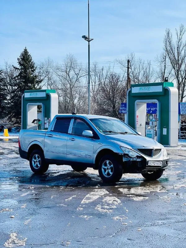 Продам ssangyong actyon sports 2.0 мт 4wd 2012 год машина в отличном состоянии двигатель работает идеально контрактный двигатель все документы на руках для постановки на учет, масло не ест кузов целый, кусочек бампера есть нужно припаять 2 литра дизель, турбина работают идеально механика не вылетает переключает отлично ходовая техника отличная без единых звуков полный привод новая зимняя резина вин на раме читается хорошая комплектация под чехлами сидения как новые цену поставил халявную по цене нивы, кто первый успеет тот и заберет 450 000 торг осмотр макеевка, могу пригнать куда нужно будет +7 (949) 638-01-13 - фотография - 6