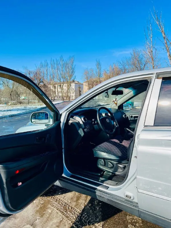 Продам ssangyong actyon sports 2.0 мт 4wd 2012 год машина в отличном состоянии двигатель работает идеально контрактный двигатель все документы на руках для постановки на учет, масло не ест кузов целый, кусочек бампера есть нужно припаять 2 литра дизель, турбина работают идеально механика не вылетает переключает отлично ходовая техника отличная без единых звуков полный привод новая зимняя резина вин на раме читается хорошая комплектация под чехлами сидения как новые цену поставил халявную по цене нивы, кто первый успеет тот и заберет 450 000 торг осмотр макеевка, могу пригнать куда нужно будет +7 (949) 638-01-13 - фотография - 9