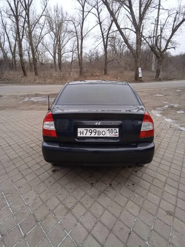 Продам машину в хорошем состоянии, hyundai акцент 1.5,16 кл,2006 г. в,178500км, я собственник, владею машиной 2 года, за время эксплуатации ни разу не подвела, в машине имеются:4 электр. стек. подьемника, кондиционер заправлен, радиатор печки новый, печка греет хорошо, тонировка американка, хорошая музыка, лед лампы, все расходники менялись вовремя. комплект хорошей летней резины на красивых легкосплавных дисках. техосмотр пройден. полное переоформление в мрэо. 400т. руб. тел:+79495126406 📞 звоните: +7(949)5126406 - фотография - 1