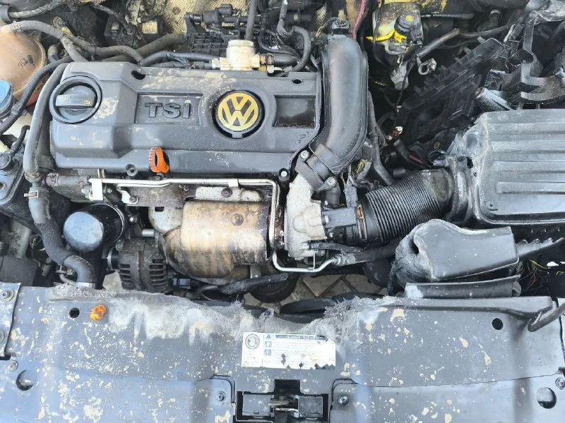 Продам свой автомобиль🚀 jetta 2011г 1,4tsi. механика 6-ти ступка, коробка передач новая, есть гарантия ещё на неё. по кузову надо немного заняться. с продажей не спешу. правая сторона мотора загорелась, из-за того, что бензин выплюнула. подгорела некритично!!машиной надо заниматься. все остальные вопросы в лс. цена 650т. р. (хороший торг) 💸 +79194265467 telegram/max/whatsapp 📲 tg: @military_6 📞 звоните: +7(919)4265467 - фотография - 7