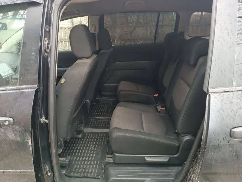 Продам mazda 5, 2008 г. в. объем 1.8 бензин, мкп в авто все работает, крутится, каждый день на ходу. хороший вариант для работы или большой семьи. любые проверки за ваш счет. цена: 600 000 рублей, минимальный торг, рассмотрю варианты обмена. связь: звонки или тг, м. т. +79493201791,+79043408336 - фотография - 5