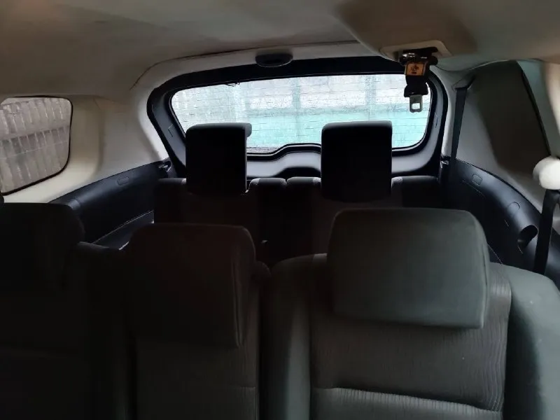 Продам mazda 5, 2008 г. в. объем 1.8 бензин, мкп в авто все работает, крутится, каждый день на ходу. хороший вариант для работы или большой семьи. любые проверки за ваш счет. цена: 600 000 рублей, минимальный торг, рассмотрю варианты обмена. связь: звонки или тг, м. т. +79493201791,+79043408336 - фотография - 6