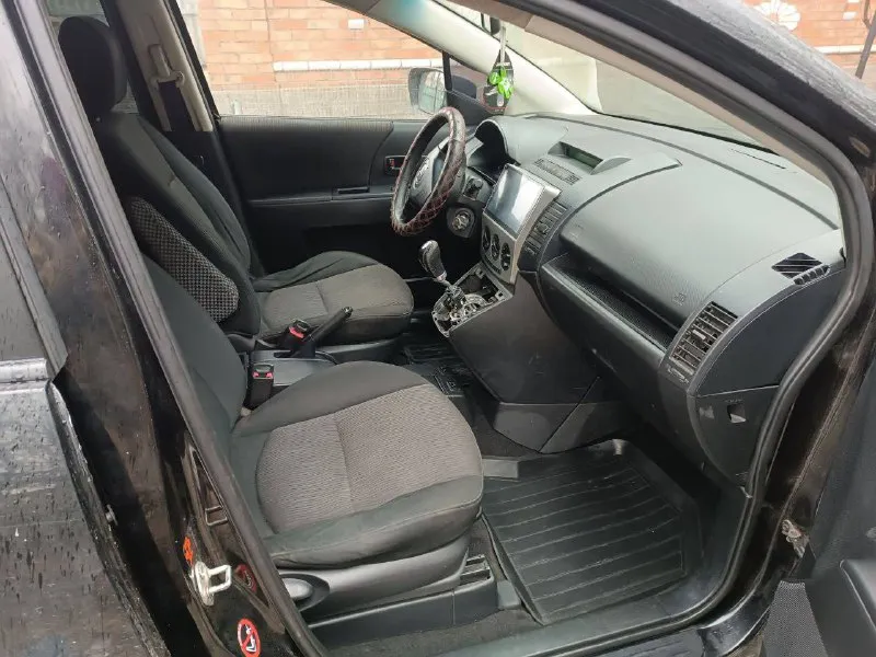 Продам mazda 5, 2008 г. в. объем 1.8 бензин, мкп в авто все работает, крутится, каждый день на ходу. хороший вариант для работы или большой семьи. любые проверки за ваш счет. цена: 600 000 рублей, минимальный торг, рассмотрю варианты обмена. связь: звонки или тг, м. т. +79493201791,+79043408336 - фотография - 8