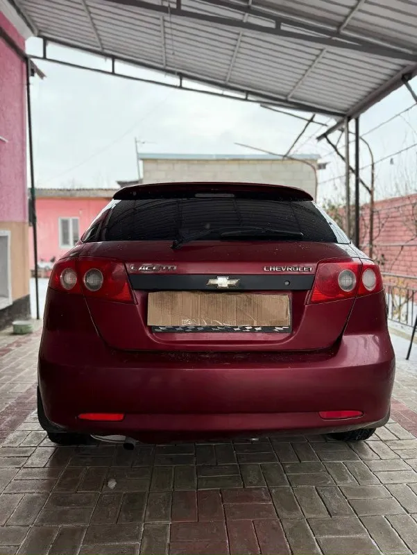 Продам автомобиль chevrolet lacetti 1.6, 2008 года ( хэтчбек ) 💰 цена: 500.000 рублей, торг уместен! по машине : пробег 235000 км, масло менялось от замены до замены каждые 7 тысяч км, стоит газовое оборудование 4 поколения, новый редуктор, коробка работает исправно, по электрике нареканий нет, 2 стеклоподъемника, абс, кондиционер, гидроусилитель руля, хорошая музыка, центральный замок и сигнализация, кузов на твердую 5, салон в хорошем состоянии, расходники менялись своевременно, ходовая часть новая, автомобиль полностью обработа, на российском учете, хозяин 1 звонить по номеру : +79493223357 📞 звоните: +7(949)3223357 - фотография - 6