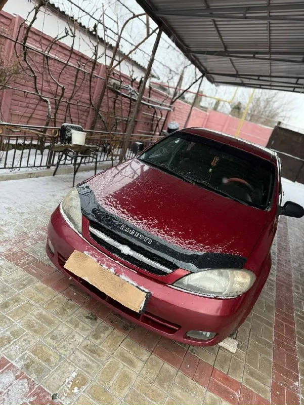 Продам автомобиль chevrolet lacetti 1.6, 2008 года ( хэтчбек ) 💰 цена: 500.000 рублей, торг уместен! по машине : пробег 235000 км, масло менялось от замены до замены каждые 7 тысяч км, стоит газовое оборудование 4 поколения, новый редуктор, коробка работает исправно, по электрике нареканий нет, 2 стеклоподъемника, абс, кондиционер, гидроусилитель руля, хорошая музыка, центральный замок и сигнализация, кузов на твердую 5, салон в хорошем состоянии, расходники менялись своевременно, ходовая часть новая, автомобиль полностью обработа, на российском учете, хозяин 1 звонить по номеру : +79493223357 📞 звоните: +7(949)3223357 - фотография - 8