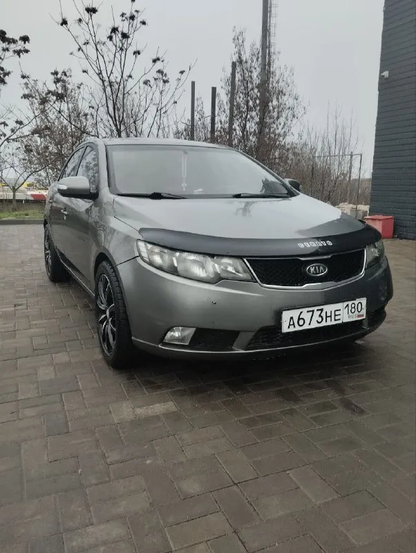 Продам kia ceratto, год 2009.1.6 мкпп, пробег : 290 тыс. Двигатель в порядке, масло не берёт ни капли от замены до замены, дно целое и обработанное, пороги целые. Кондиционер работает. Цена 550. Торг при осмотре. Мариуполь. Вопросы по +79498033084 или в лс.
📲 Tg: @jokkerr1984
📞 Звоните: +7(949)8033084 - фотография - 1