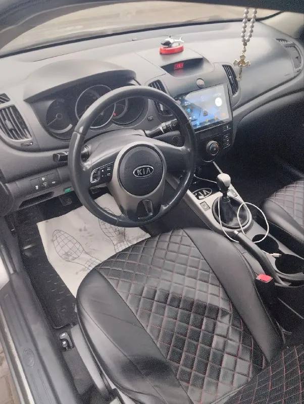 Продам kia ceratto, год 2009.1.6 мкпп, пробег : 290 тыс. Двигатель в порядке, масло не берёт ни капли от замены до замены, дно целое и обработанное, пороги целые. Кондиционер работает. Цена 550. Торг при осмотре. Мариуполь. Вопросы по +79498033084 или в лс.
📲 Tg: @jokkerr1984
📞 Звоните: +7(949)8033084 - фотография - 5
