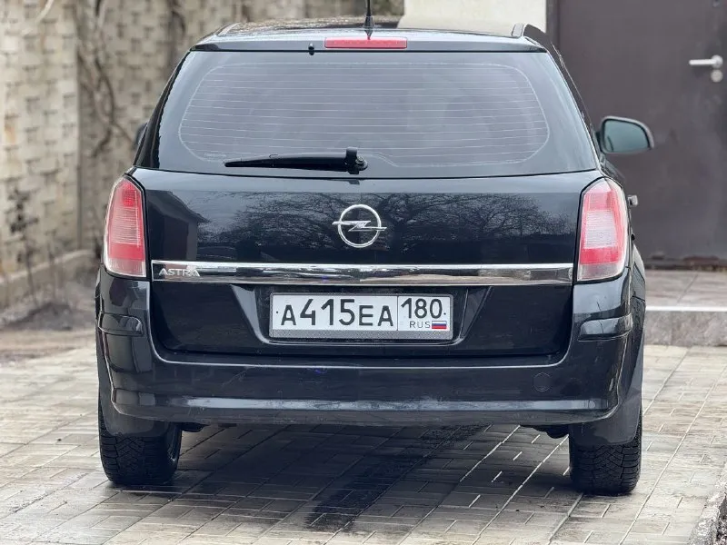 Продам opel astra 2012г я хозяин владею машиной уже год машина без дтп 1.8 бензин пробег родной 231 000 механика салон ткань, в шикарном состоянии машина по технике ляля двигатель работает на все 5 балов машина семейная, ухоженна до идеала недавно было проведено полное то новая зимняя резина так же есть летка продаю по причине выбора нового автомобиля. любой осмотр, любые ваши проверки приветствуются, за машину не стыдно! остальные вопросы пишите звоните +79496476106 осмотр макеевка 📞 звоните: +7(949)6476106 - фотография - 4