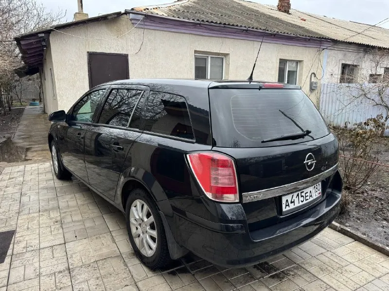 Продам opel astra 2012г я хозяин владею машиной уже год машина без дтп 1.8 бензин пробег родной 231 000 механика салон ткань, в шикарном состоянии машина по технике ляля двигатель работает на все 5 балов машина семейная, ухоженна до идеала недавно было проведено полное то новая зимняя резина так же есть летка продаю по причине выбора нового автомобиля. любой осмотр, любые ваши проверки приветствуются, за машину не стыдно! остальные вопросы пишите звоните +79496476106 осмотр макеевка 📞 звоните: +7(949)6476106 - фотография - 5