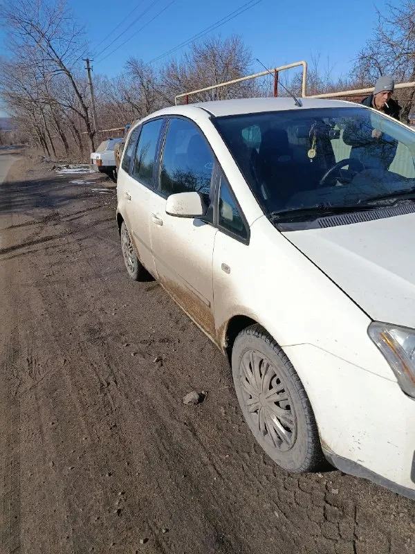 Цена:450 торг 📮 город:енакиево 🚘 марка / модель:форд с-мах 📅 год выпуска:2006 📊 пробег:286 тысяч ⛽ двигатель (тип, объем, мощность):2.0 ✅ vin код: 🔧 тип кпп:механика 👨‍⚖ владельцев в птс:1 ⏳ срок владения:7 год 📝 описание:вложений не требует, автомобиль хозяйский, сигналка старлайн ☎ контактный телефон:+79495157950 - фотография - 2