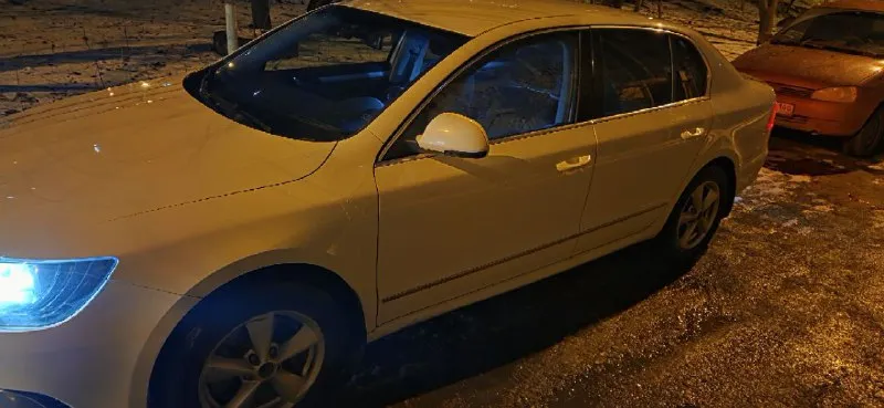 Продам skoda superb 2014 года. 1.8 tsi с пробегом 215360 пока есть в продаже интересующий автомобиль... - фотография