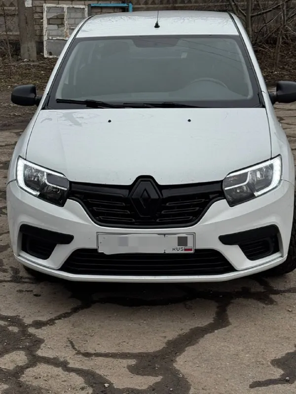 Renault logan 2019 год 1.6 мотор пробег 107.000 цена 595.000 рублей + торг комплектация access пробег родной, в такси не была, были небольшие недочёты по кузову, машина живая. +79493135375 (тг на этот же номер) - фотография - 3