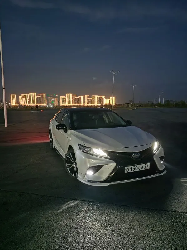 Toyota camry hybrid, 2019 г. в., правый руль. 2,5 л. , 243 л. с., вариатор, передний привод, 81 т. к... - фотография