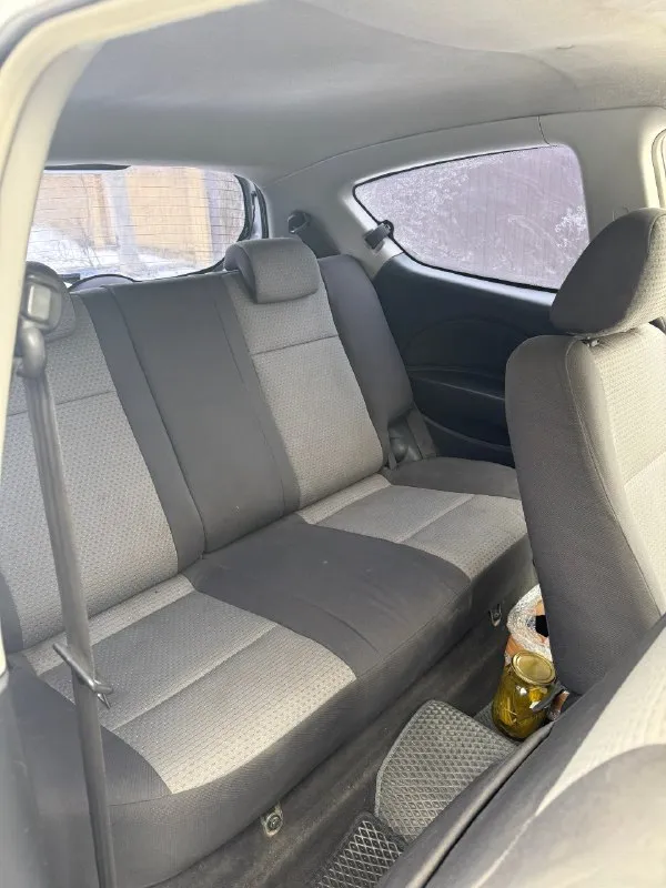 Продам chevrolet авео 2008г,3дв хетчбек двигатель 1.5,пробег 201000км, кпп механика. авто с салона в одних руках, есть вся история обслуживания авто. машина не гнилая, пороги и днище в отличном состоянии, красился предний бампер и правое передние крыло, остальные детали в родной краске. на 197тыс была замена масла в двс, рулевая рейка (новая), фильтра все включая топливный, тормозные диски и колодки, саленблоки подрамника, и еще по мелочи. комплектация:кондиционер, стеклоподъемники с доводчиком, абс, электрозеркала. цена 450.000 рублей вопросы по телефону +79495177632 📞 звоните: +7(949)5177632 - фотография - 9