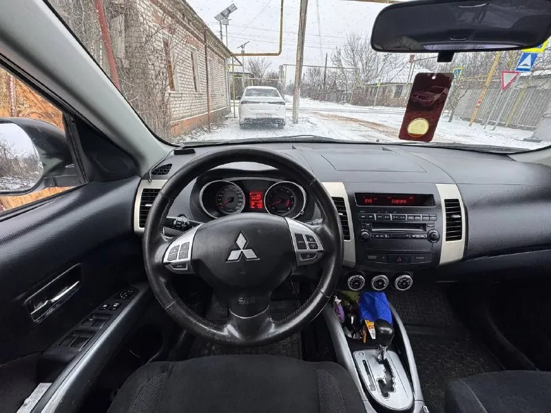 Mitsubishi outlander xl, японец год выпуска: 2008 год пробег: 243 000 объём двигателя: 2,4 л. топливо: газ/бензин кпп: собственник: да цена: 1 200 000 город: станица луганская. вопросы по телефону: +79595211341 +79595211358 📞 звоните: +7(959)5211341 - фотография - 1