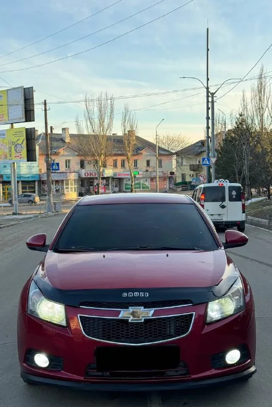Chevrolet cruze chevrolet круз 2011г 1.6 ат бензин. пробег 260.000 отличный, надежный, не дымит, не троит, не потеет, без ваносов! масло не расходует! акпп чистый автомат классический, не пинает, не буксует, переключает мягко! ходовая не гремит, не стучит, едет ровно, никуда не тянет! рыжиков и гнили нет! автозапуск, магнитола андроид, bt аудио кондиционер заправлен, и холодит печка работает электрика вся исправна, работают все что есть, и должно! вообщем вся обслужена, вложений не требует, сел и поехал документы кристально чистые, без запретов, без штрафов, переоформление без проблем, в мрэо с моим присутствием… любые проверки на сервисе за ваш счет осмотр г. макеевка связь +7 (949) 602-32-69 телеграмм тоже есть цена 590.000 т срочно 📞 звоните: +7(949)6023269 - фотография - 3