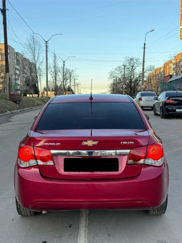 Chevrolet cruze chevrolet круз 2011г 1.6 ат бензин. пробег 260.000 отличный, надежный, не дымит, не троит, не потеет, без ваносов! масло не расходует! акпп чистый автомат классический, не пинает, не буксует, переключает мягко! ходовая не гремит, не стучит, едет ровно, никуда не тянет! рыжиков и гнили нет! автозапуск, магнитола андроид, bt аудио кондиционер заправлен, и холодит печка работает электрика вся исправна, работают все что есть, и должно! вообщем вся обслужена, вложений не требует, сел и поехал документы кристально чистые, без запретов, без штрафов, переоформление без проблем, в мрэо с моим присутствием… любые проверки на сервисе за ваш счет осмотр г. макеевка связь +7 (949) 602-32-69 телеграмм тоже есть цена 590.000 т срочно 📞 звоните: +7(949)6023269 - фотография - 6