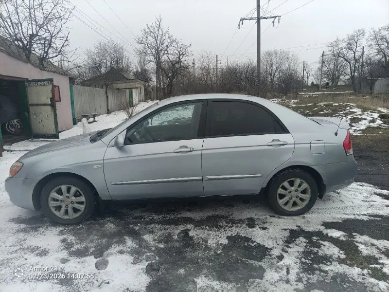 Автор: продам kia cerato 2007 год. В максимальной комплектации sx на моторе 2 литра 140 сил. Коробка механика. Стоит газ евро 4.вписан. Машина очень бодрая. По технической части авто в прекрасном состоянии двигатель шепчит, ходовая на отлично, все работает, чеков нет! Пробег 274 тыс. Км. Комплектация : 2 подушки, абс, гидроусилитель руля, регулируемая по высоте рулевая колонка, противотуманные фары, сиденье водителя регулируется по высоте, четыре электростеклоподъёмника, есть климат-контроль 2х зонный работает отлично, бортовой компьютер, обогрев зеркал и сидений противотуманки и тд. + 2 комплекта резины, сигнализация, дорогая магнитола с камерой заднего вида. Вопросы по телефону +79493196220 шахтерск с реальным покупателем торг на месте. 1 хозяин, автотека вся зеленая, без дтп. Цена 480 тысяч рубл. С реальным покупателем хороший торг на месте!. . !!!наш телеграм канал [ бесплатное размещение за репост!!! Правила сообщества [ мы в мах [ [
📞 Звоните: +7(949)3196220 - фотография - 7