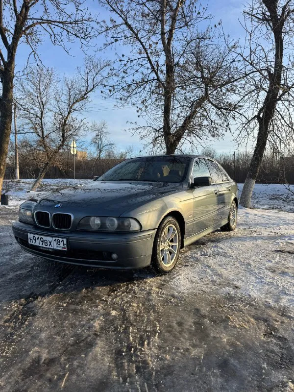 Продажа от собственника bmw e39 2002г. двигатель 2.0 работает отлично, расхода масла нет, обслужен - сел поехал. коробка механика, не гнилая, без дтп, пробег 358000 км. установлена хорошая музыка, андроид магнитола с камерой заднего вида, новая зимняя резина, полноразмерная запаска, все работает каждая кнопка, кондиционер работает, 2 ключа. документы на мне переоформление без проблем. возможен обмен с доплатой в обе стороны. остальные вопросы по телефону: +79591198686 осмотр город антрацит, цена 780000 руб торг у капота 📞 звоните: +7(959)1198686 - фотография - 3